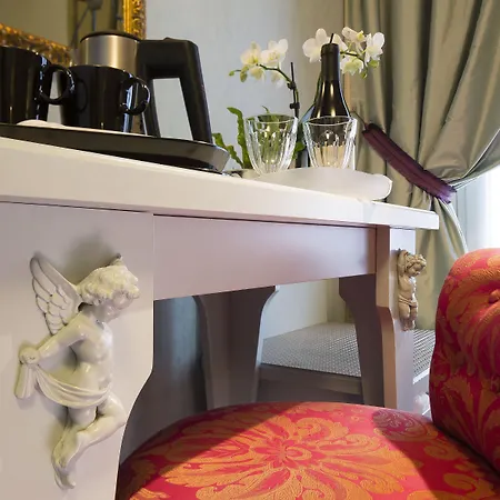 Louvre Bons Enfants Paris