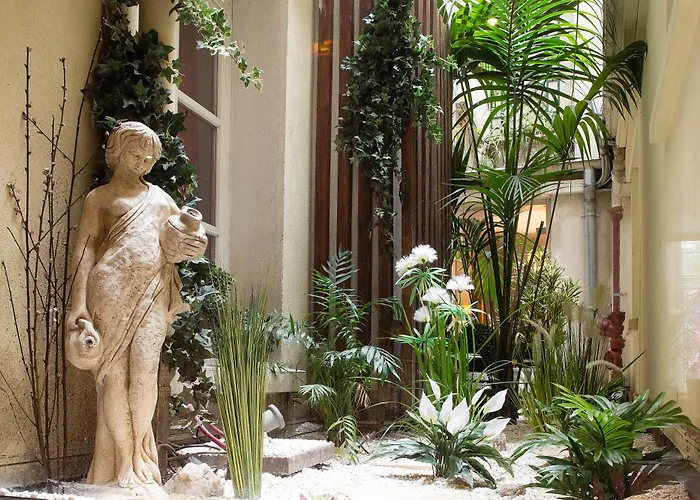 Louvre Bons Enfants Paris