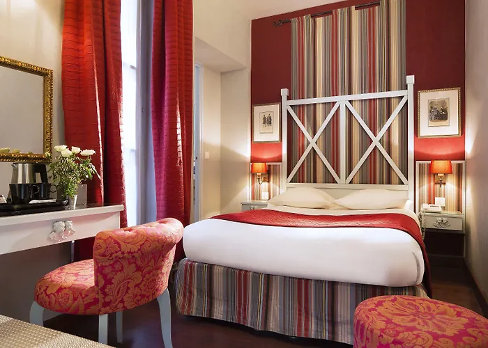 Louvre Bons Enfants Hotel