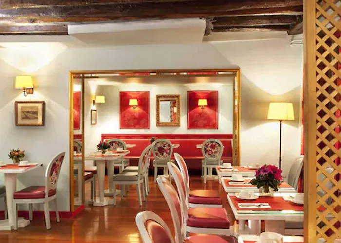 Hotel Louvre Bons Enfants 3*