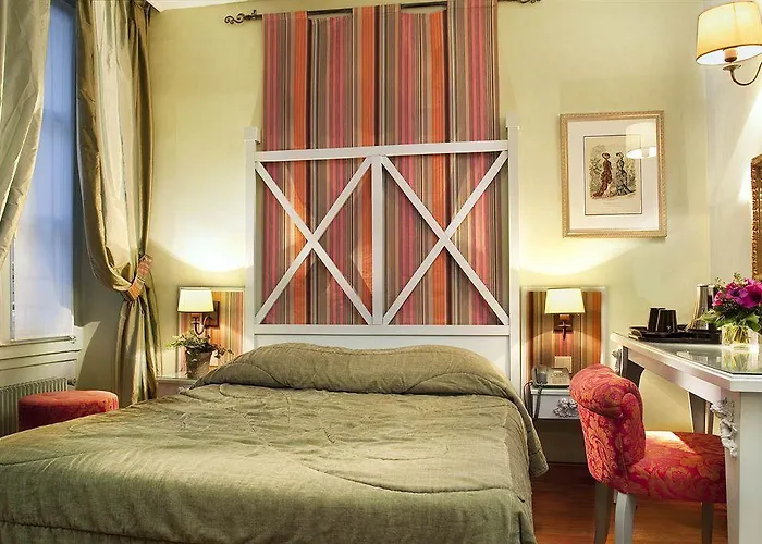 Hotel Louvre Bons Enfants Paris