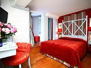 Louvre Bons Enfants Hotel