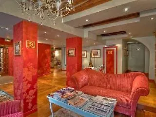 루브르 봉 앙팡 호텔